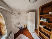 Badezimmer mit Dusche und WC Atelier Ebene 1